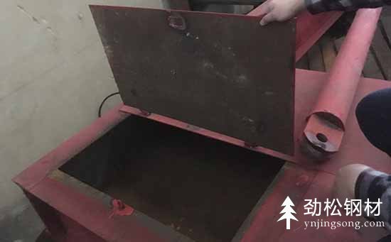 鋼護(hù)筒打樁機(jī)